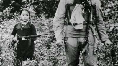 ABŞ Leytenantı Gənc Qız Tərəfindən Əsir Götürülür, 1967-ci il