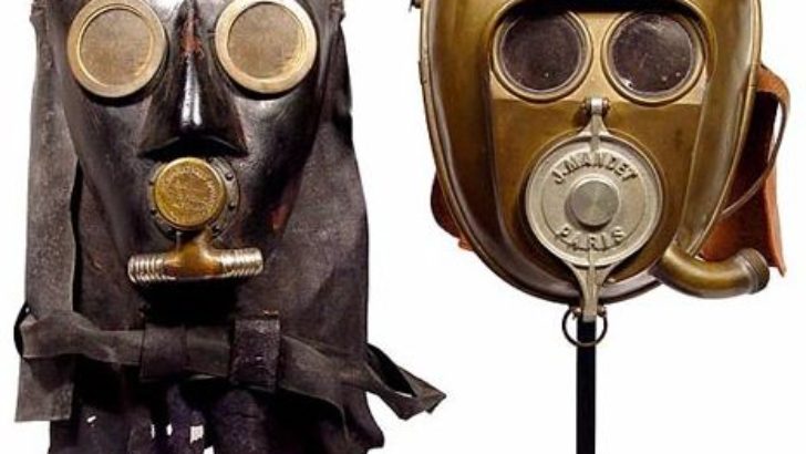 ANTİK FRANSİZ YANĞINSÖNDÜRƏN MASKALARI, 1875-Cİ İL.