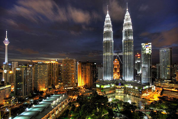 Kuala-Lumpur-night-skyline2
