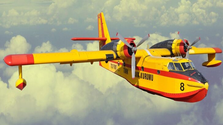 Dünyada ilk mühərrikli təyyarənin uçuşu